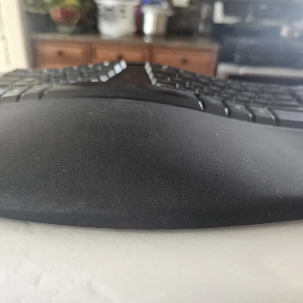 Microsoft Model 1878 Ergonomic Wired USB Keyboard Black TESTED